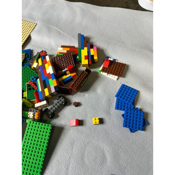 LEGO Mixed Lot Bulk Bricks Baseplates Plates Wheels Assorted Colors 86348 - Picture 5 of 7